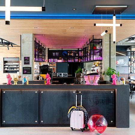Moxy Utrecht Hotell Exteriör bild