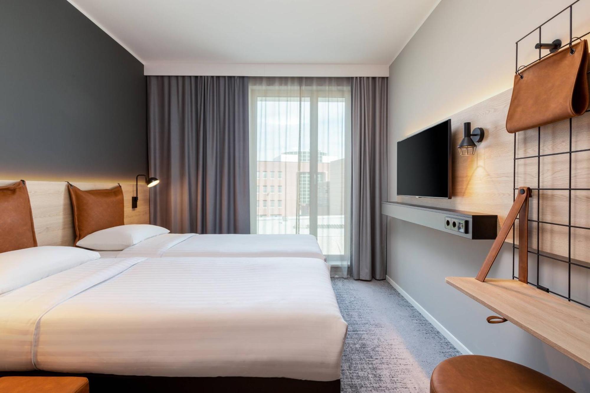 Moxy Utrecht Hotell Exteriör bild