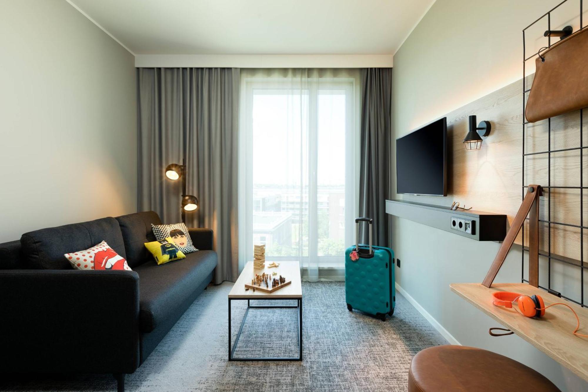 Moxy Utrecht Hotell Exteriör bild