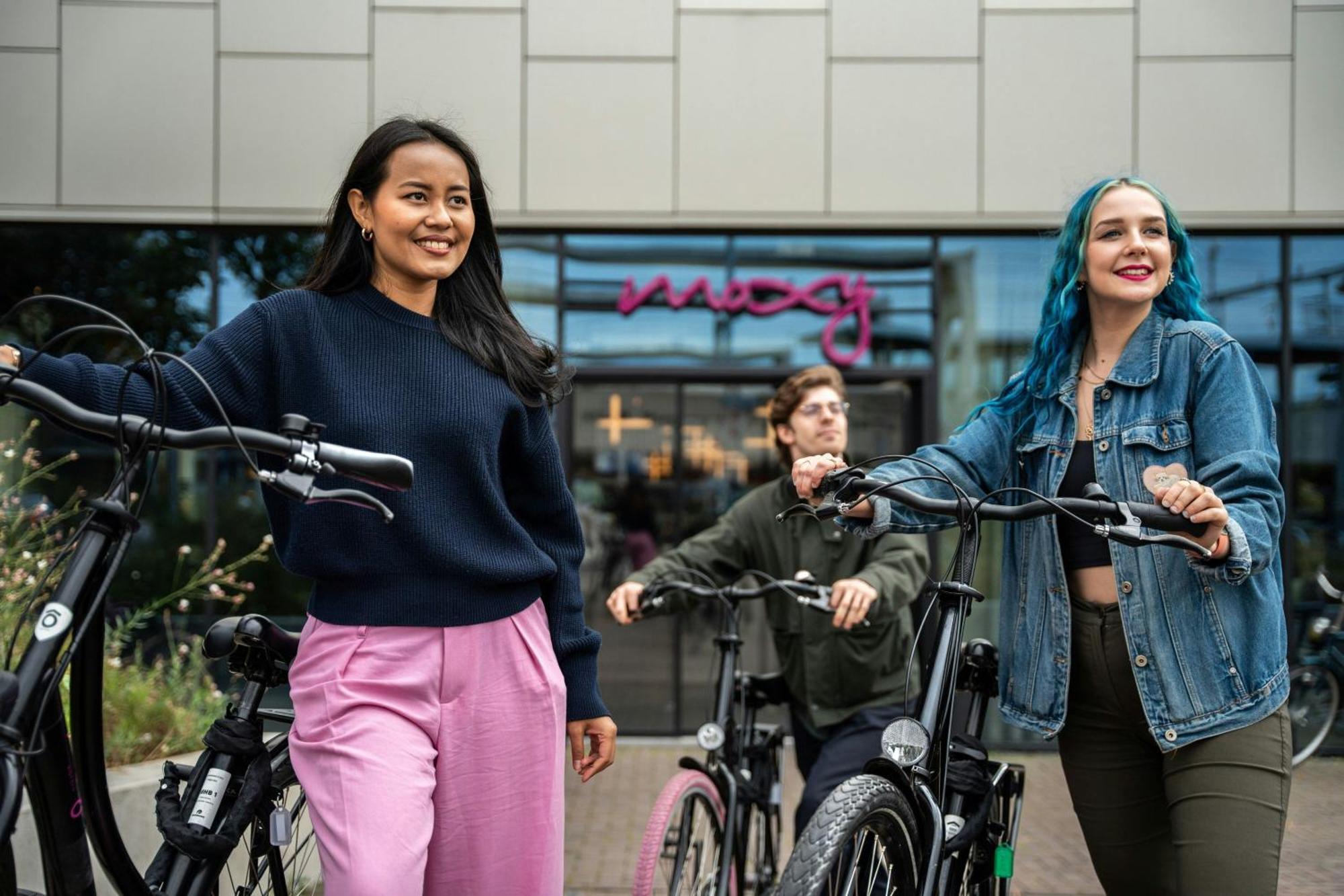 Moxy Utrecht Hotell Exteriör bild